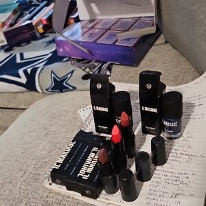 IL MAKIAGE Lipstick - Bold Red, Soft Pink, Rich Brown And Nail Polish